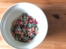 Load image into Gallery viewer, Rose and Eucalyptus bath tea