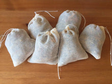 Load image into Gallery viewer, Lavender and Chamomile bath tea
