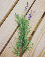 Load image into Gallery viewer, Lavender and Chamomile bath tea

